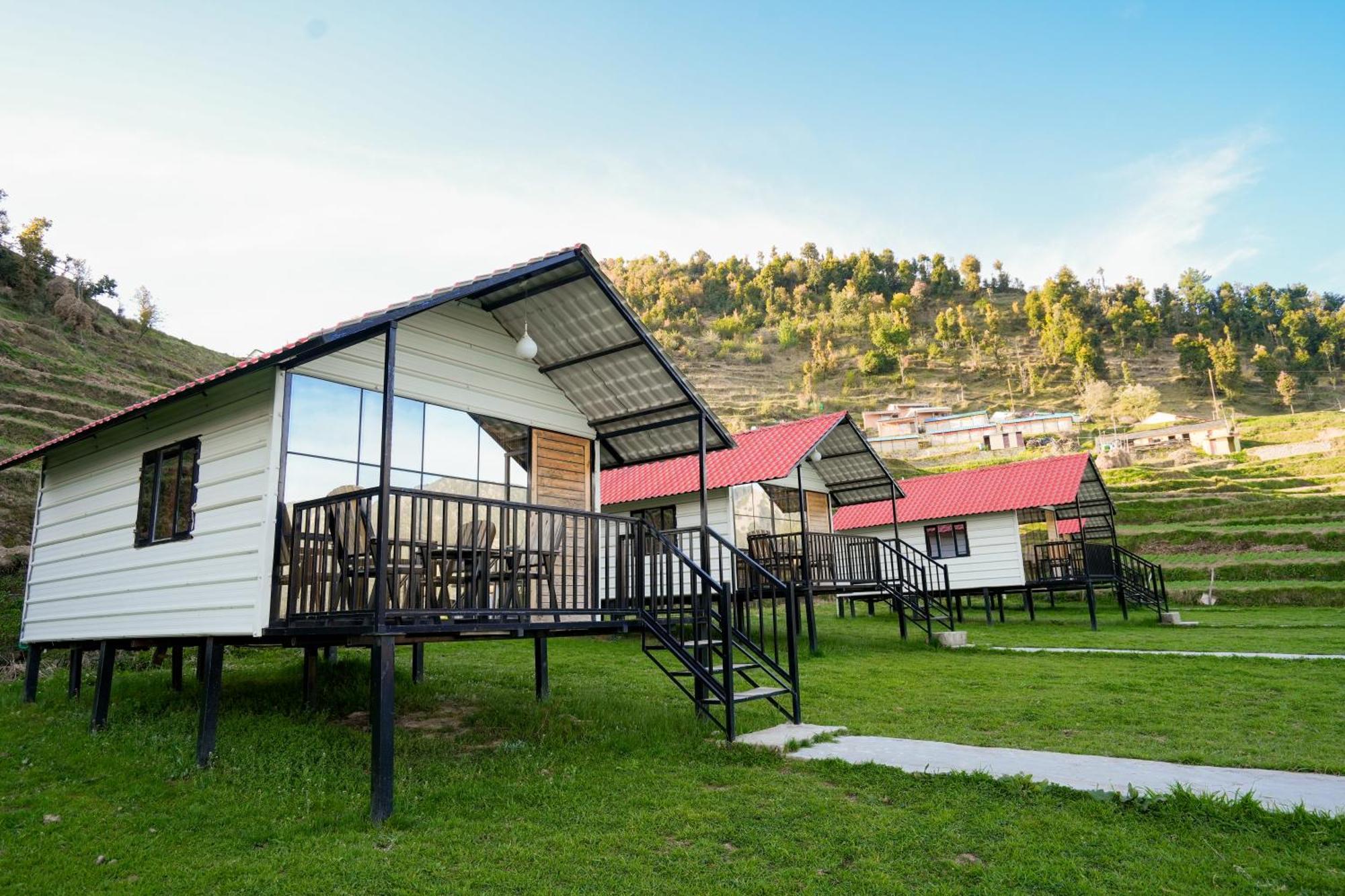 The Hillside Cottages Kanatal Exterior photo